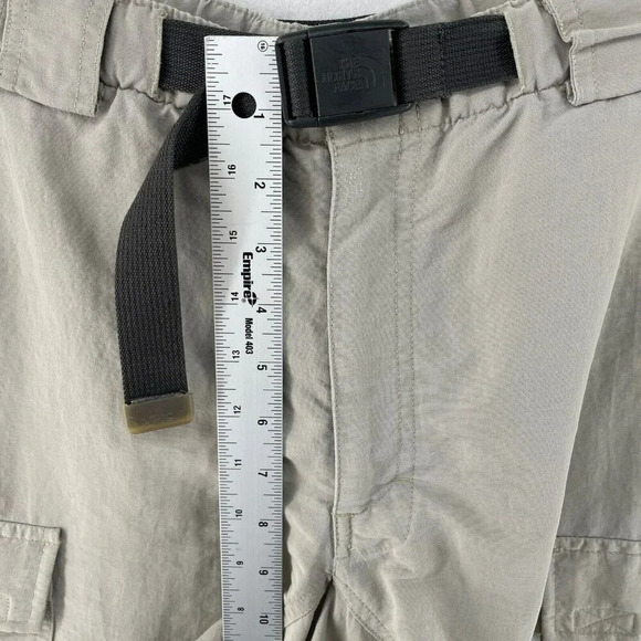 The North Face Tech Shorts Mens Sz Beige Hiking Cargo Pockets Packable Belted - Picture 4 of 9